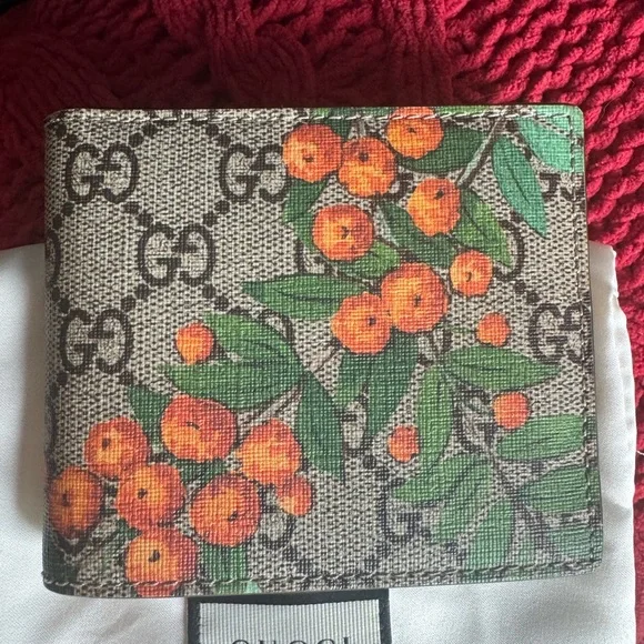 Gucci Supreme Monogram Tian Bifold Men’s Wallet - Picture 3 of 8